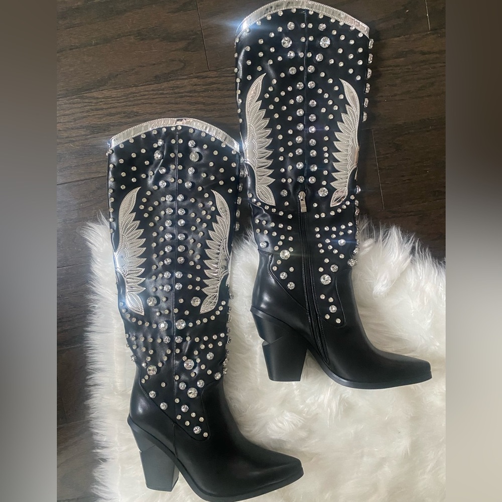 AZALEA WANG BLACK COWBOY BOOTS WITH RHINESTONES - BEYONCE/RENAISSANCE TOUR